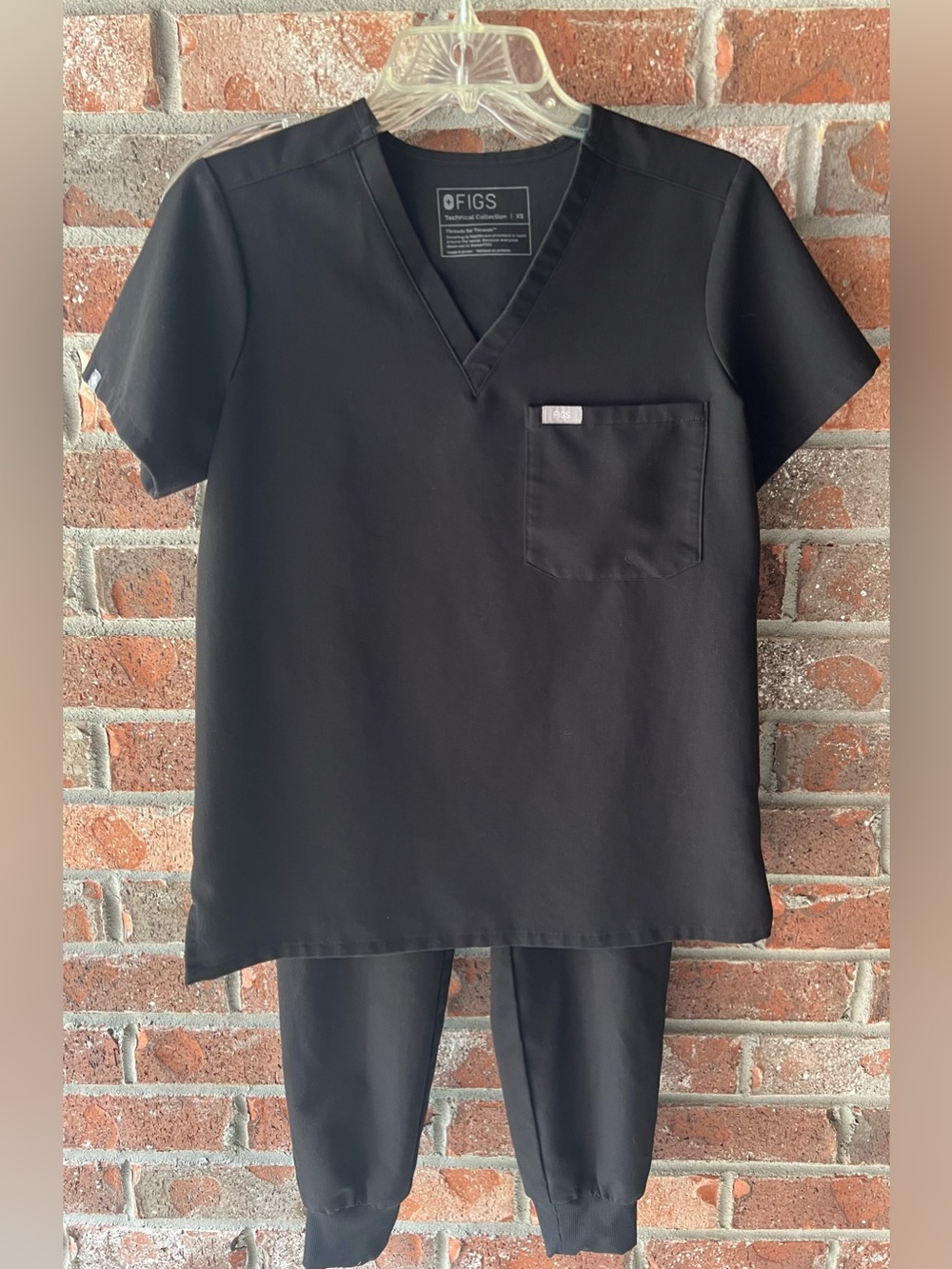 Figs Women's  Black Scrub set - size xsmall/petite